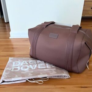 Dagne Dover LANDON NEOPRENE
CARRYALL BAG - Large